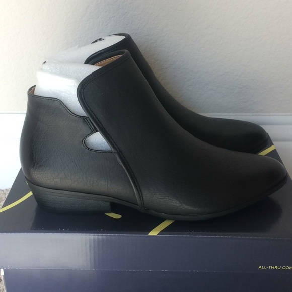 NIB Booties - Picture 2 of 6